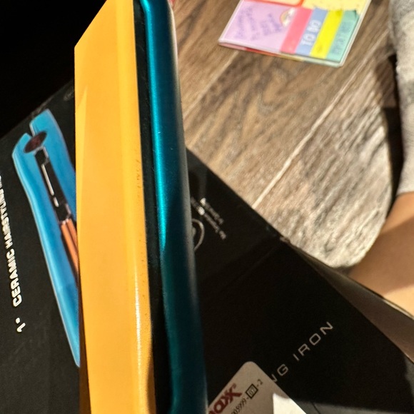 CHI 1” hair straightener - Picture 3 of 3